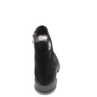 Зимние замшевые короткие ботинки на полупрозрачной литой подошве VIDORCCI, Черный, 33